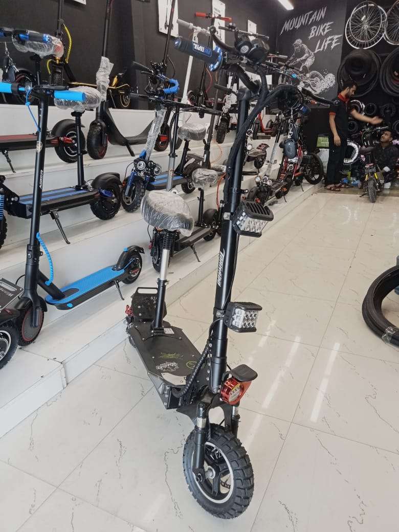 Jack's Star TORNADO T3 Electric Scooter