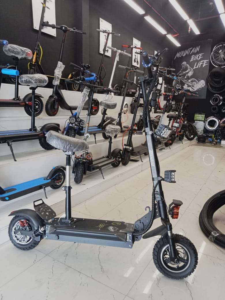 Jack's Star TORNADO T3 Electric Scooter